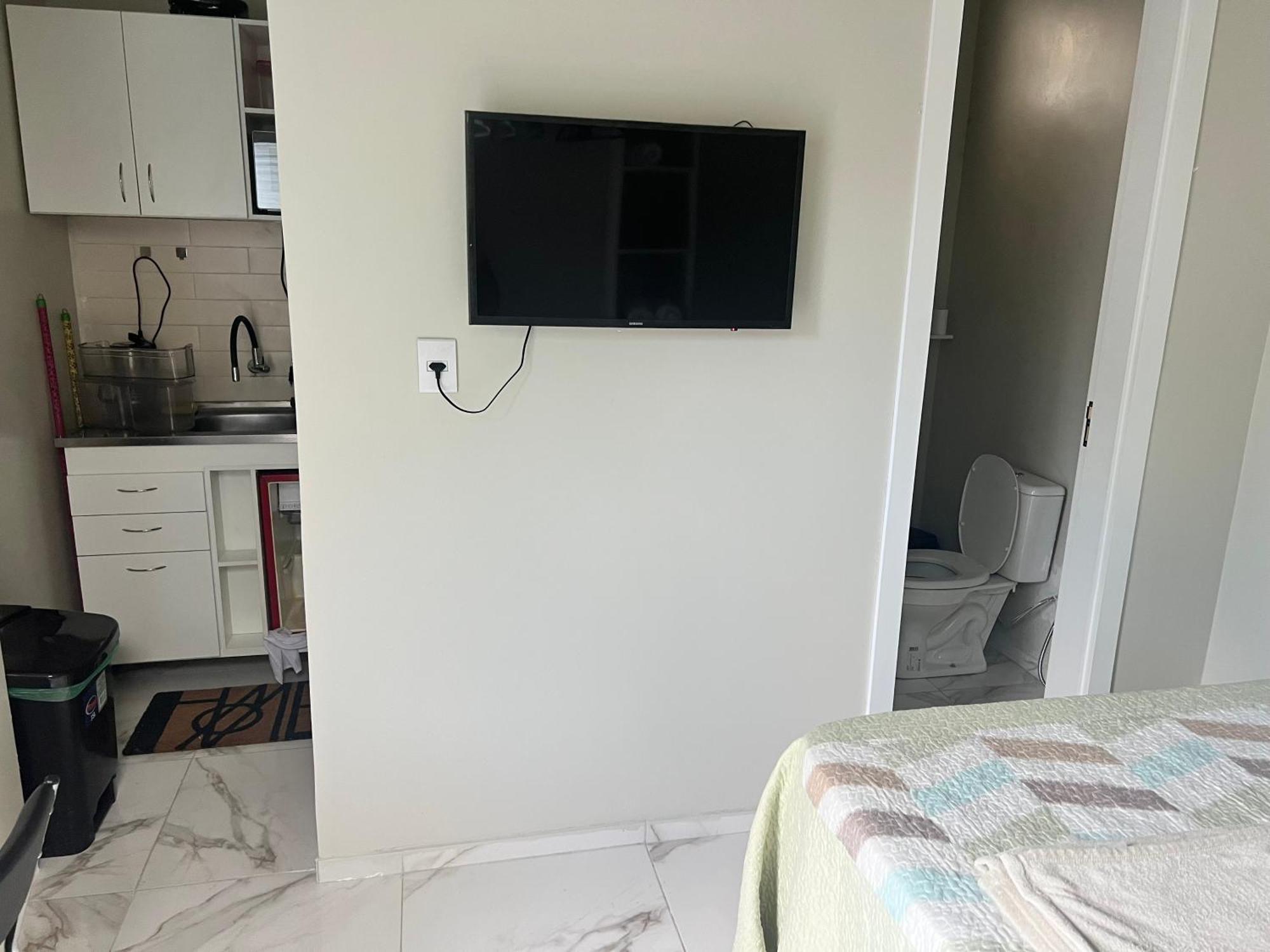 Kitnet Com Otima Localizacao Apartment